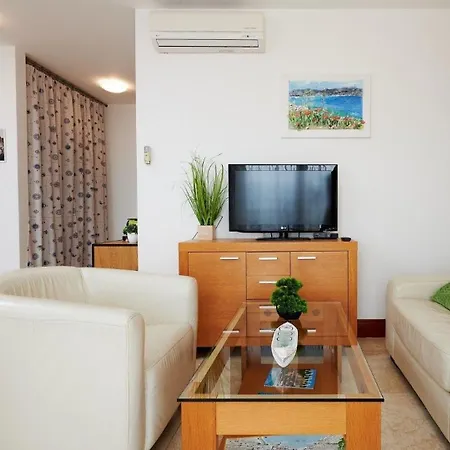 Fuer 4 Personen In Slatine, Dalmatien Apartment